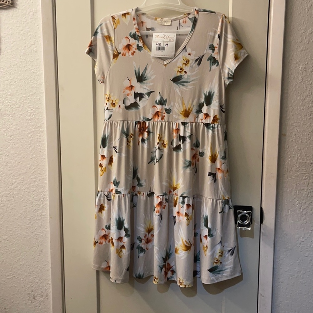 Women’s BE STAGE Dress size Medium